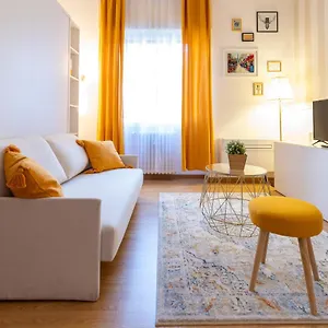 piccola-parigi-design-apartment-milano.italymilanhotels.net/
