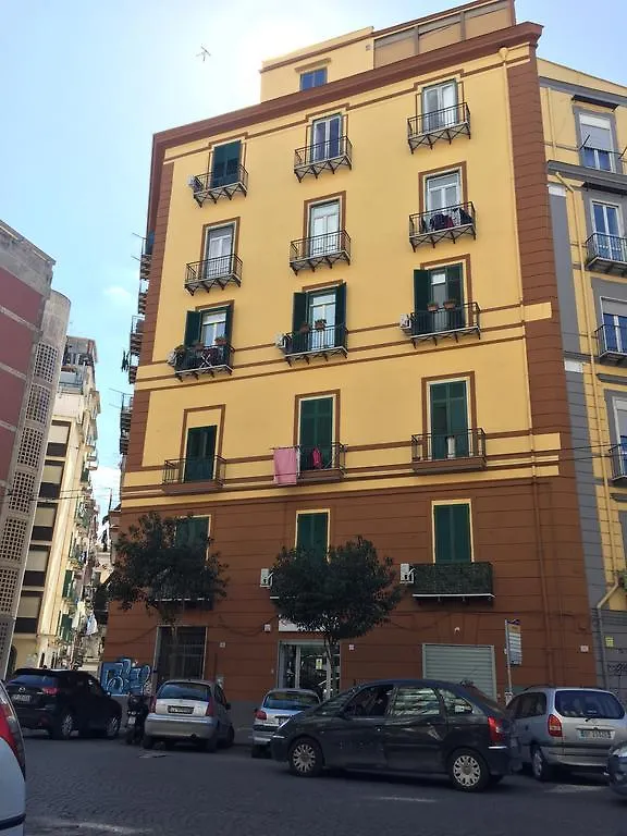 Garibaldi House Apartment Napoli