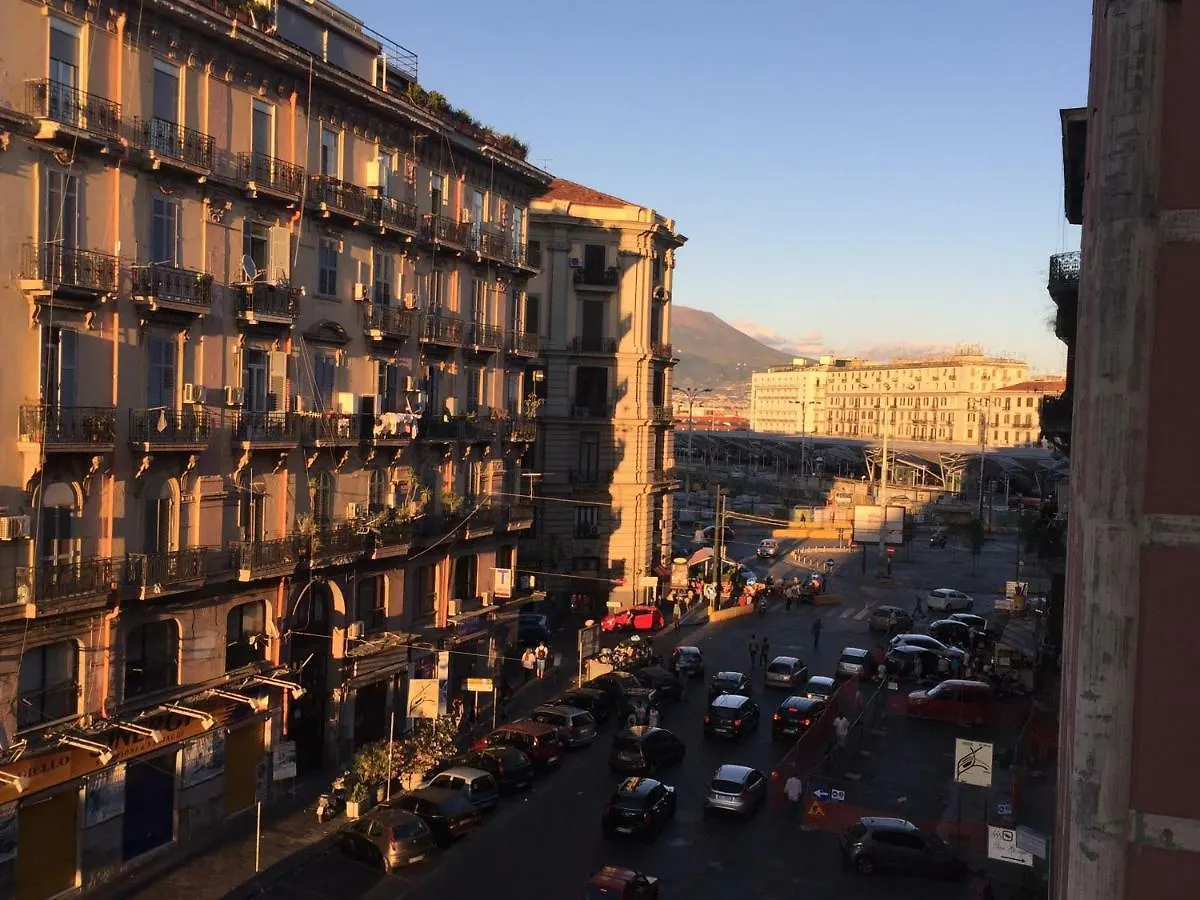 Garibaldi House Apartment Napoli