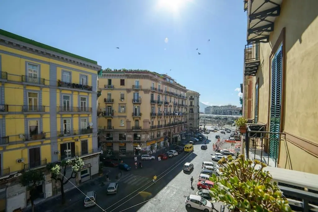 Garibaldi House Apartment Napoli