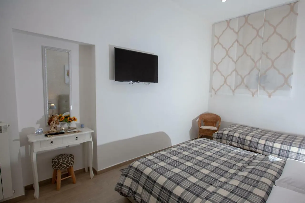Garibaldi House Apartment Napoli Italia
