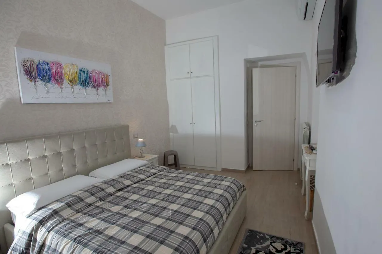 Garibaldi House Apartment Napoli