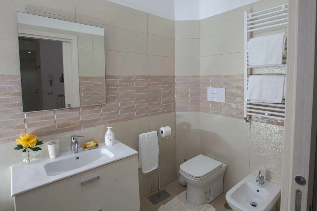 Garibaldi House Apartment Napoli